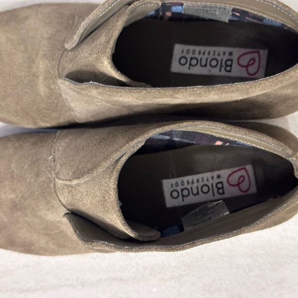 Blondo Suede waterproof ankle boots Like New Size 7 Brown - Picture 4 of 5